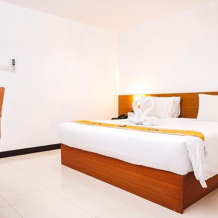 Neptuna Hotel Patong Екстериор снимка