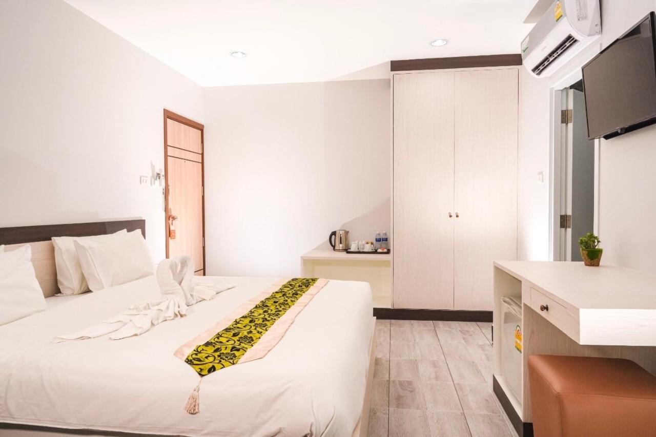 Neptuna Hotel Patong Екстериор снимка
