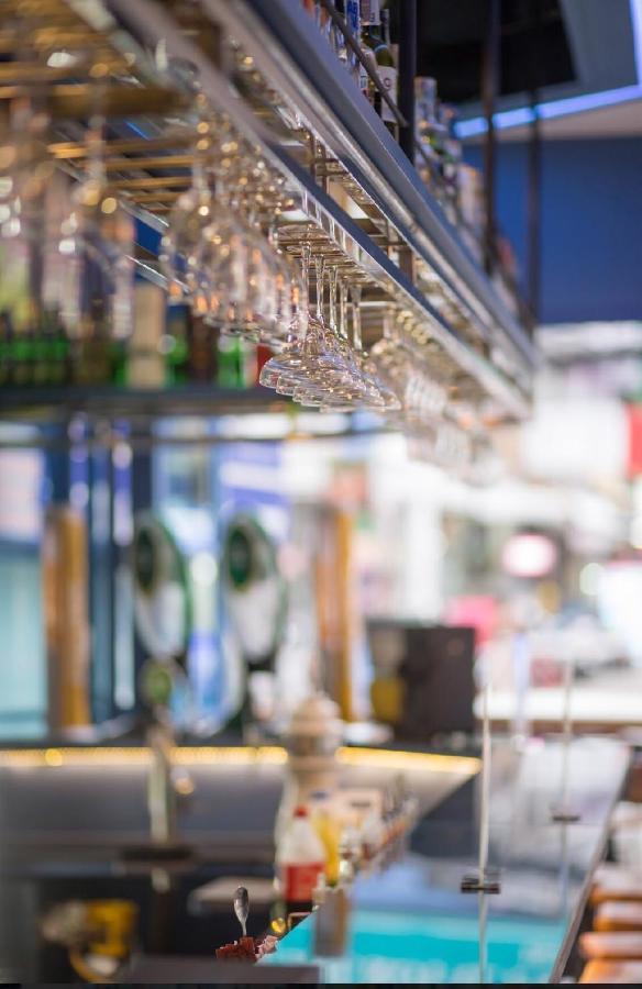 Neptuna Hotel Patong Екстериор снимка