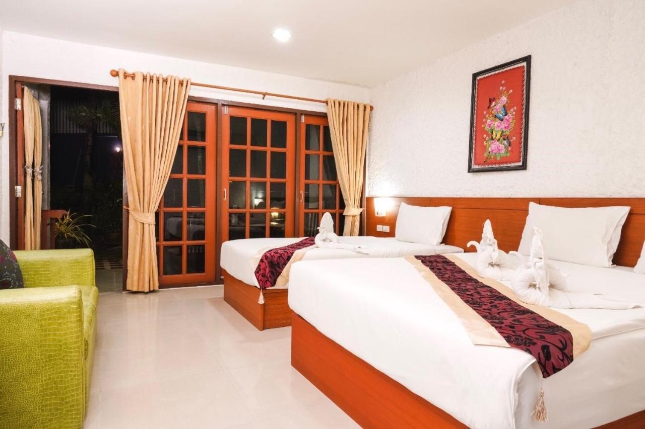 Neptuna Hotel Patong Екстериор снимка