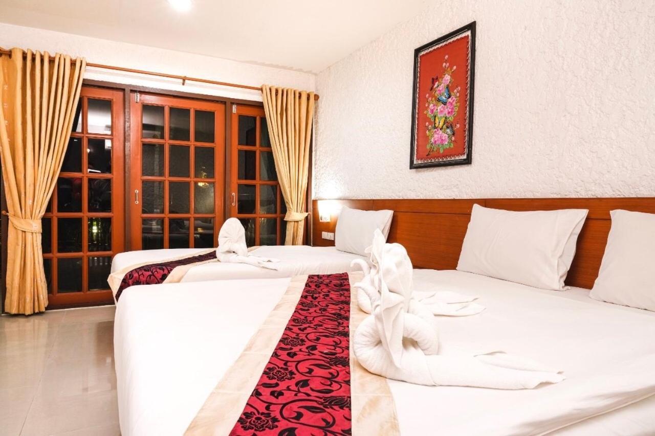 Neptuna Hotel Patong Екстериор снимка