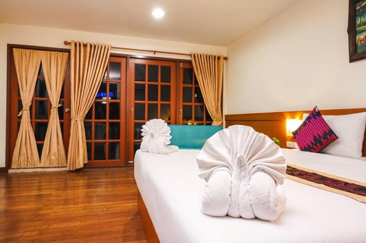 Neptuna Hotel Patong Екстериор снимка
