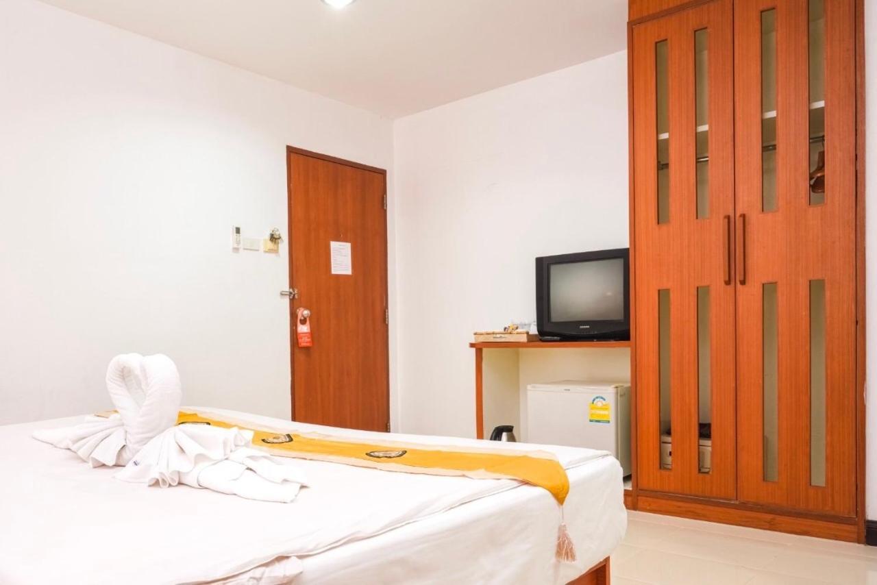 Neptuna Hotel Patong Екстериор снимка