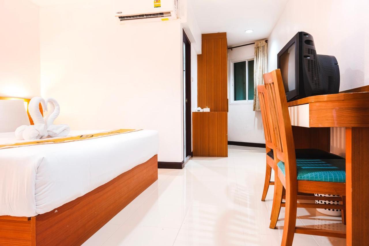 Neptuna Hotel Patong Екстериор снимка