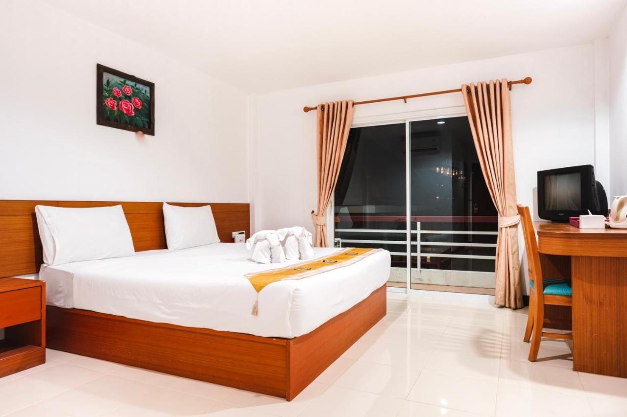 Neptuna Hotel Patong Екстериор снимка