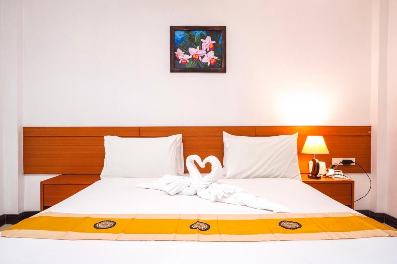 Neptuna Hotel Patong Екстериор снимка