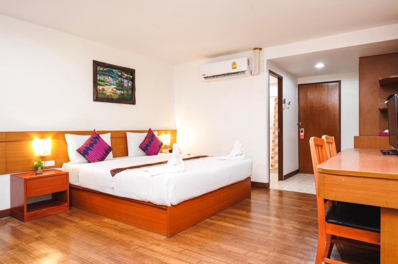 Neptuna Hotel Patong Екстериор снимка